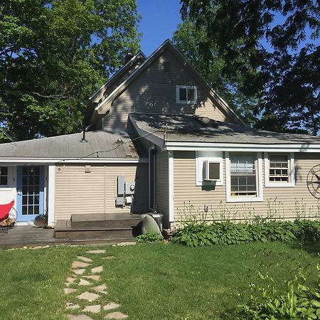 Aberdeen Stone Cottage B&B Traverse City Exterior foto